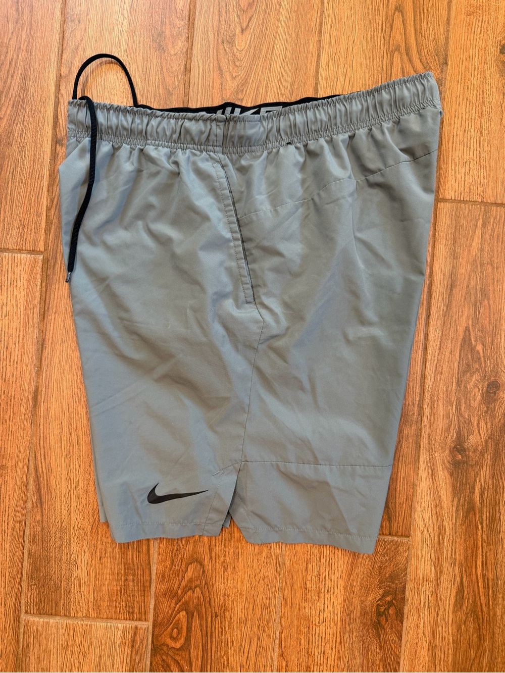 Nike Men's Gray Performance Training Shorts 8” pockets / men’s xl